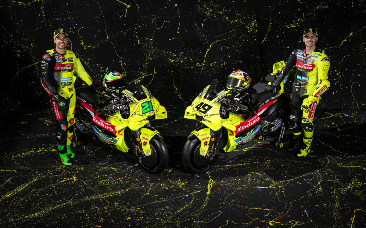 Pertamina Enduro VR46 Racing Team resmi merilis livery MotoGP 2026 bertema BLACKANDLIGHT dengan dominasi hitam-kuning di Roma.