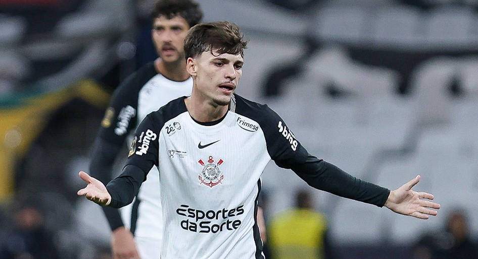 Breno Bidon menjadi salah satu pemain yang diincari Arsenal.