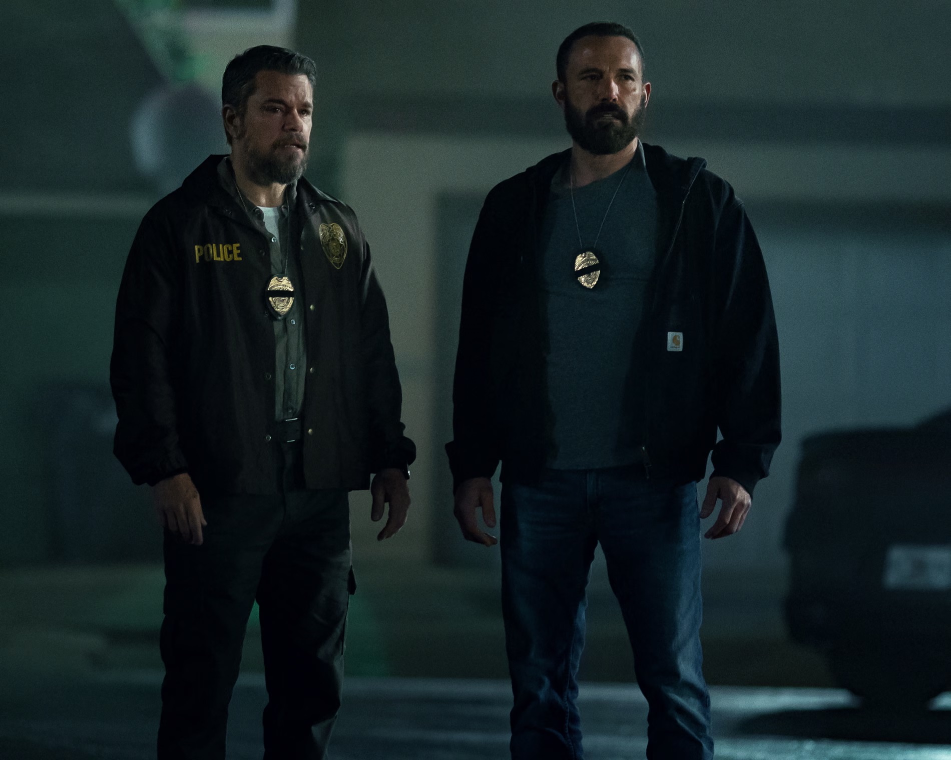 Matt Damon dan Ben Affleck dalam film The Rip. (Foto: Warrick Page/Netflix)