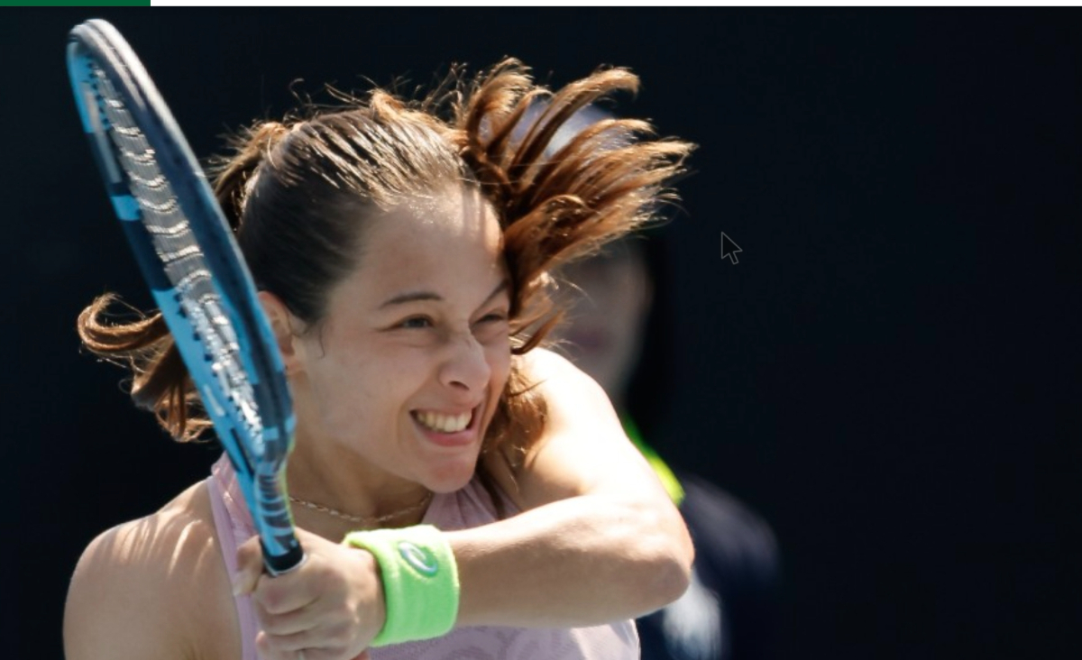 Zeynep Sonmez lolos babak utama Australian Open 2026 usai menang di kualifikasi, membuka peluang sejarah baru bagi Turki.