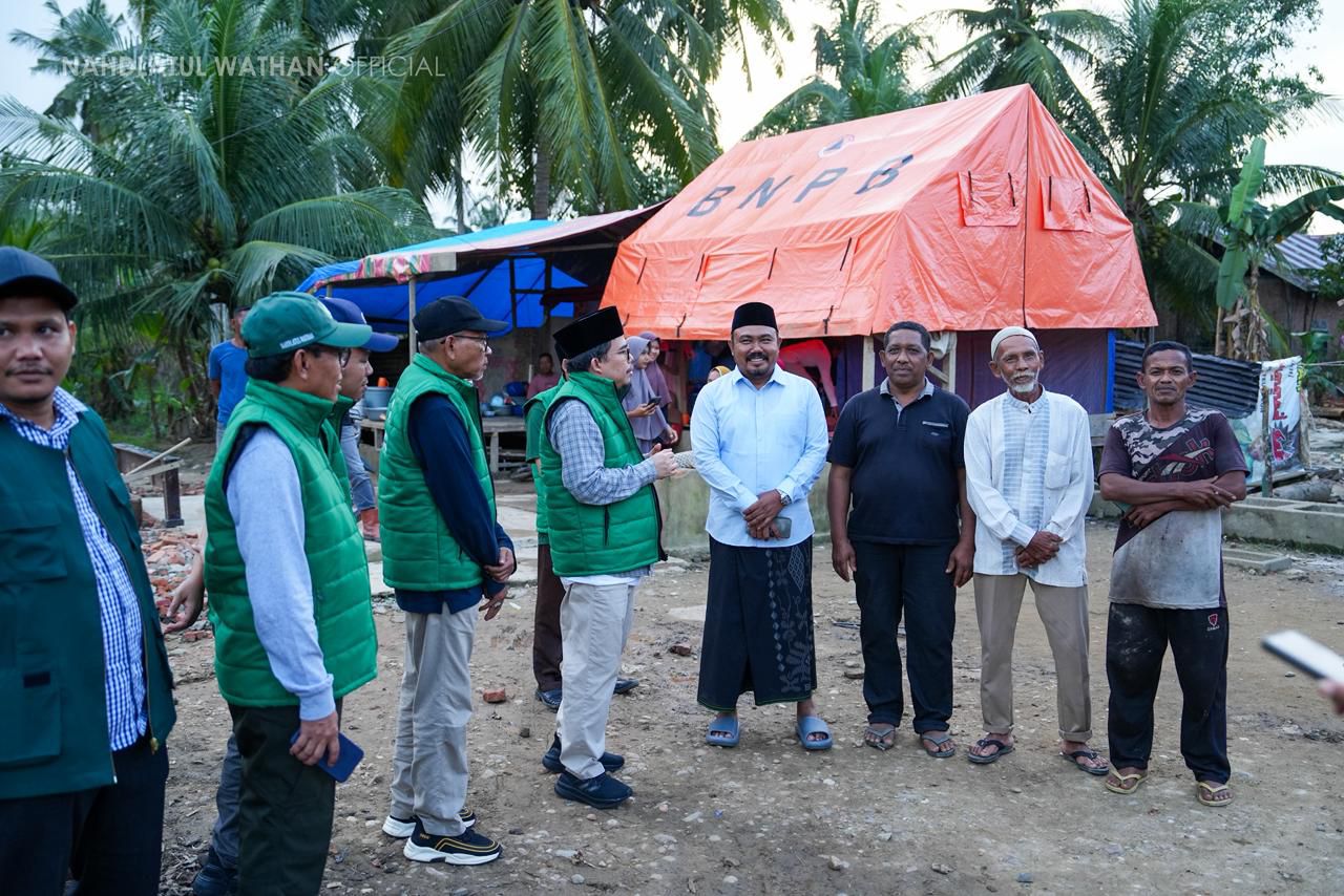 Lembaga Amil Zakat, Infak, Sedekah, dan Wakaf Nahdlatul Wathan (LAZAH NW), organisasi ini menyalurkan bantuan pemulihan pascabencana banjir bandang Sumatra.