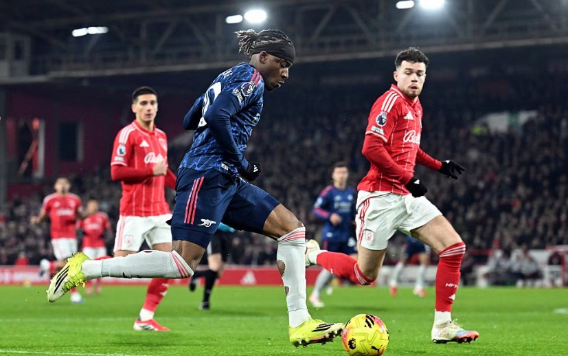Noni Madueke saat memperkuat Arsenal menghadapi Nottingham Forest di Liga Inggris.