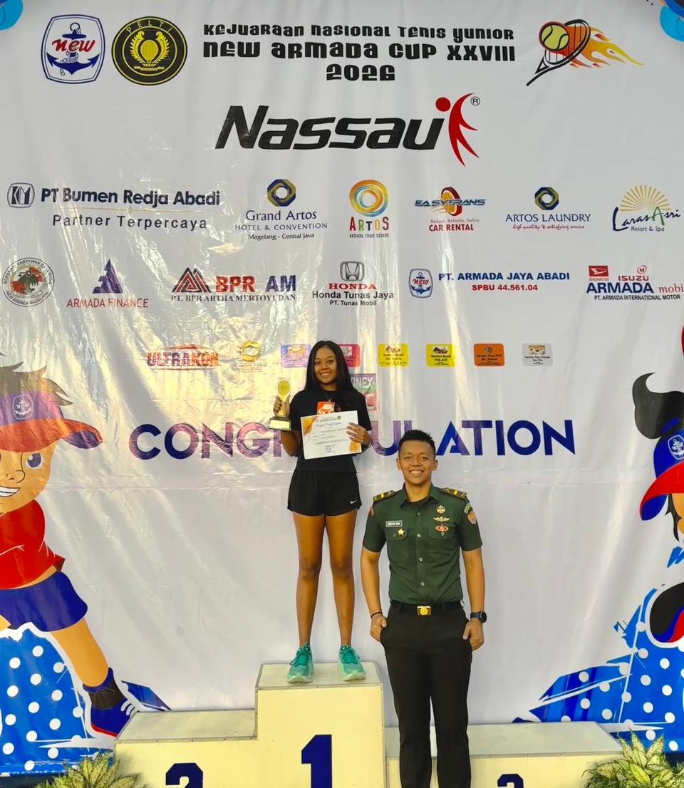Atlet tenis NTB Febyaro Ribby Santara berhasil menjadi runner up Kejurnas Tenis Junior New Armada Cup di Magelang.