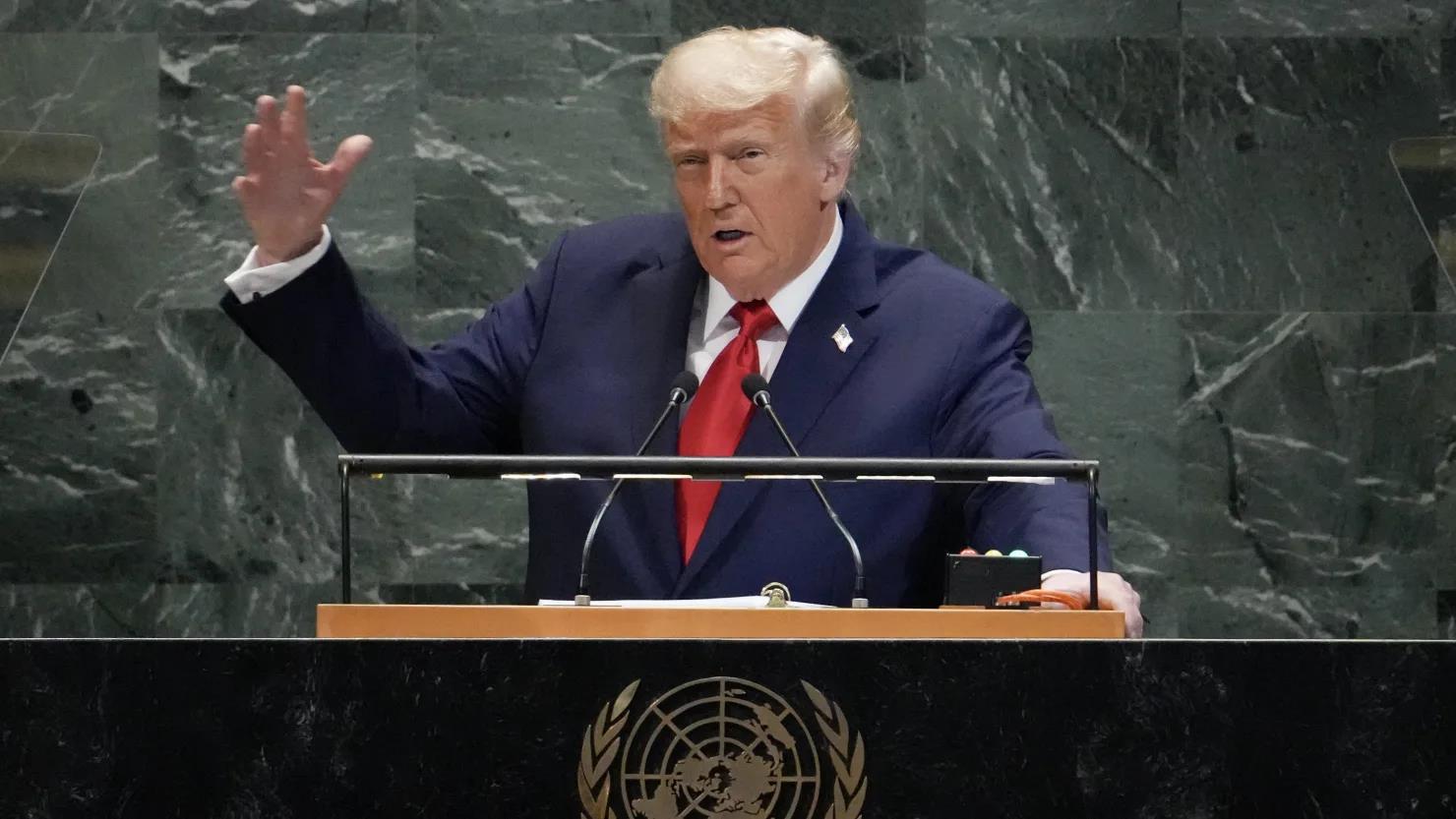 Presiden Amerika Serikat Donald Trump menyampaikan pidato di hadapan Sidang Umum PBB di  New York City, pada 23 September 2025. (Foto: Timothy A. Clary/AFP)