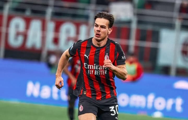 Ardon Jashari, pemain tengah AC Milan.