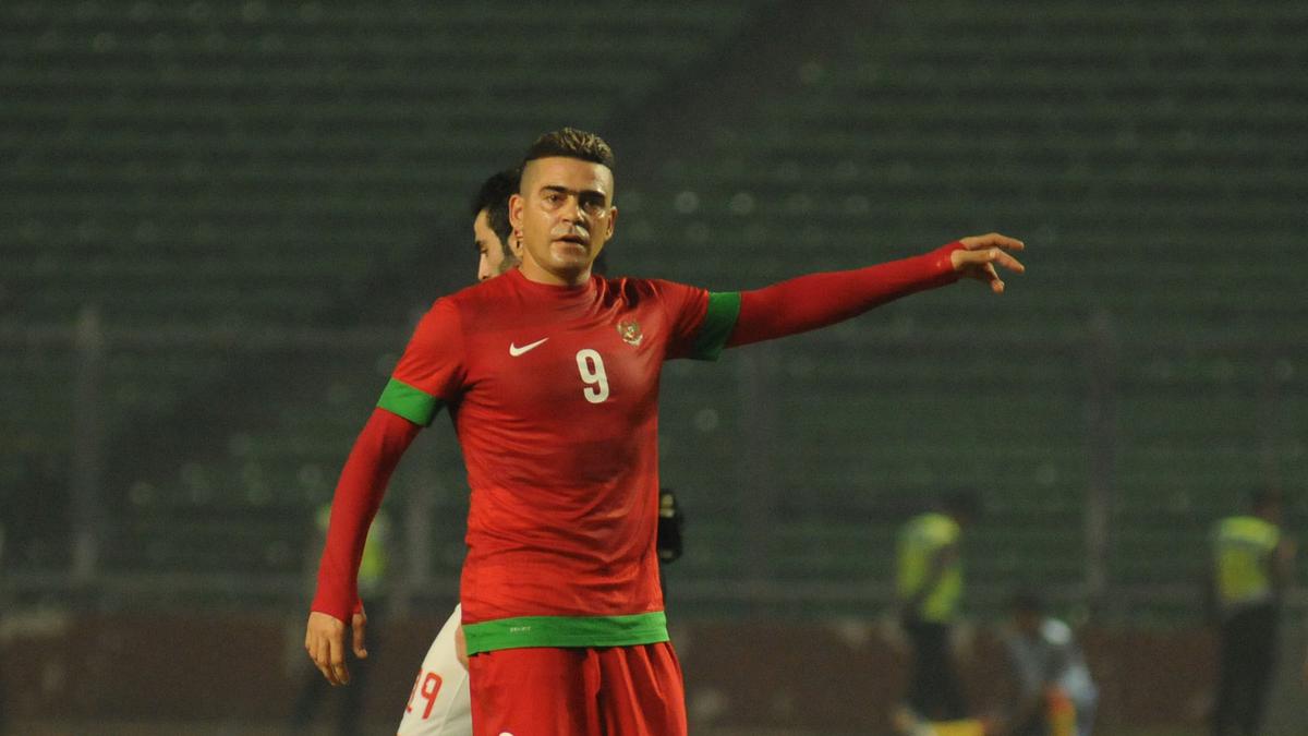 Cristian Gonzales menyatakan siap membantu Timnas Indonesia di era John Herdman sebagai asisten pelatih demi pengabdian untuk negara.
