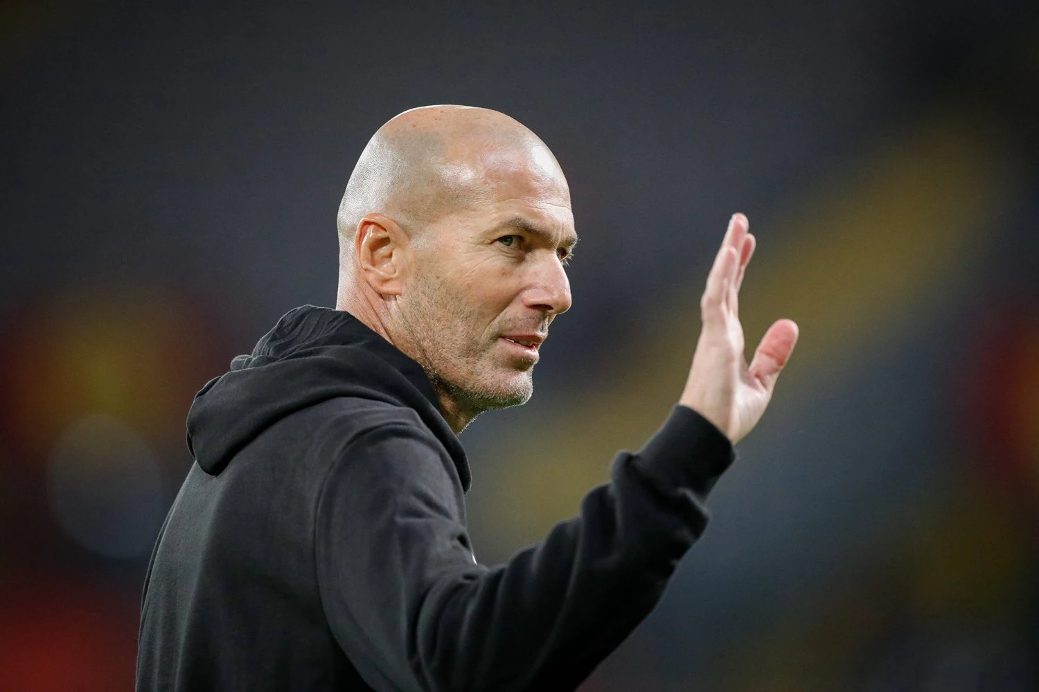 Federasi Prancis dilaporkan mulai bergerak menyiapkan Zin&eacute;dine Zidane sebagai pelatih Timnas Prancis pasca Piala Dunia 2026.