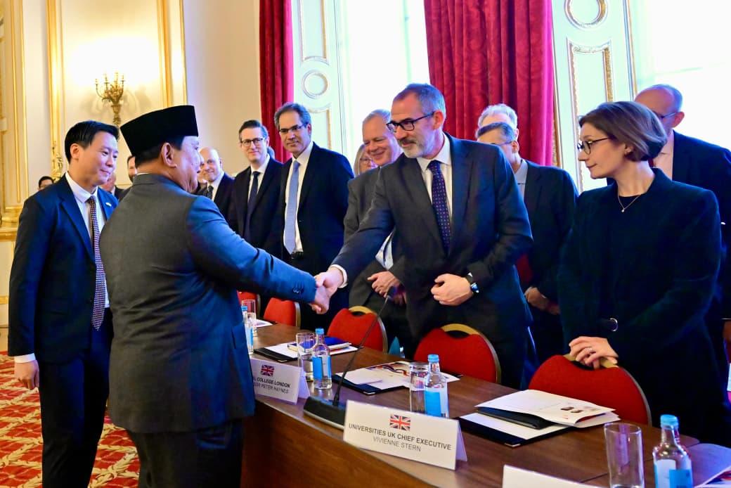 Dalam forum UK&ndash;Indonesia Education Roundtable yang digelar di Lancaster House, London, Selasa (20/1), Kepala Negara secara resmi mengundang perguruan tinggi terkemuka Inggris dirikan 10 universitas.