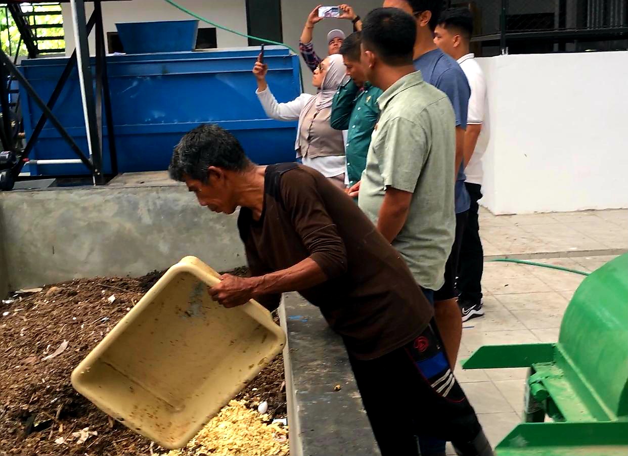 PUPUK: Inilah pupuk kompos yang dihasilkan dari pengolahan sampah oleh Masaro di Lingsar, Lombok Barat.