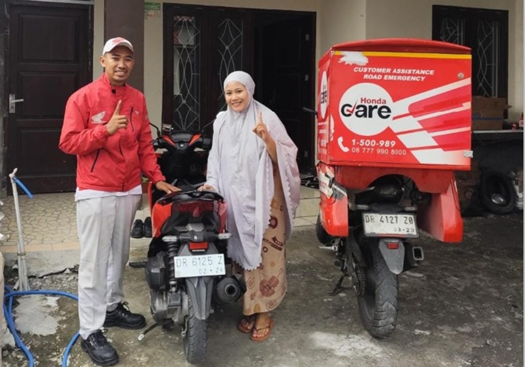 MUDAH: Salah satu konsumen pengguna Gonda Care.