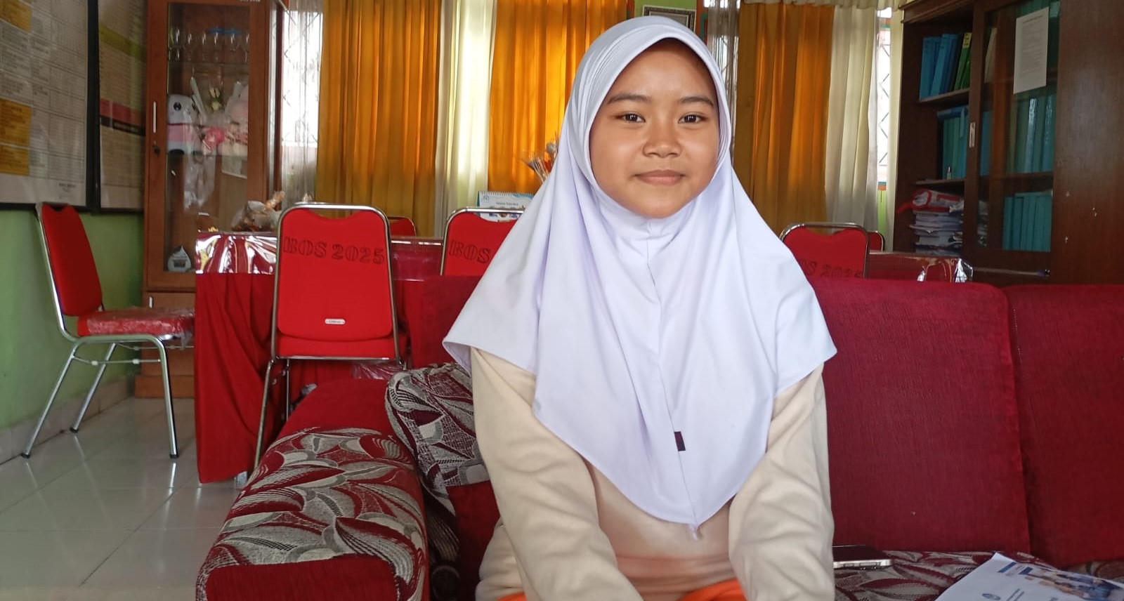 Haniva Sutiawati, murid SDN 3 Ampenan juara I OSN Bidang IPS Kota Mataram 2025.