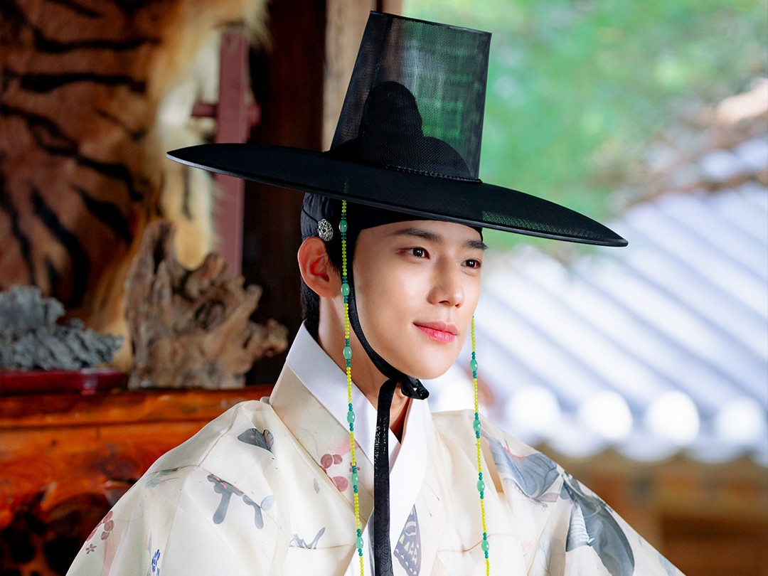 Moon Sang Min sebagai Pangeran Yi Yeol