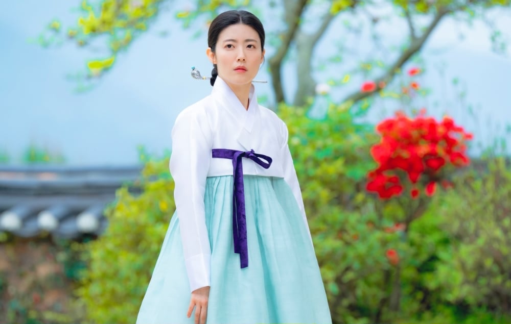 Nam Ji Hyun sebagai Hong Eun Jo