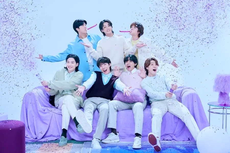 BTS pecahkan rekor pribadi dengan 4 juta pre order album arirang dalam sepekan.