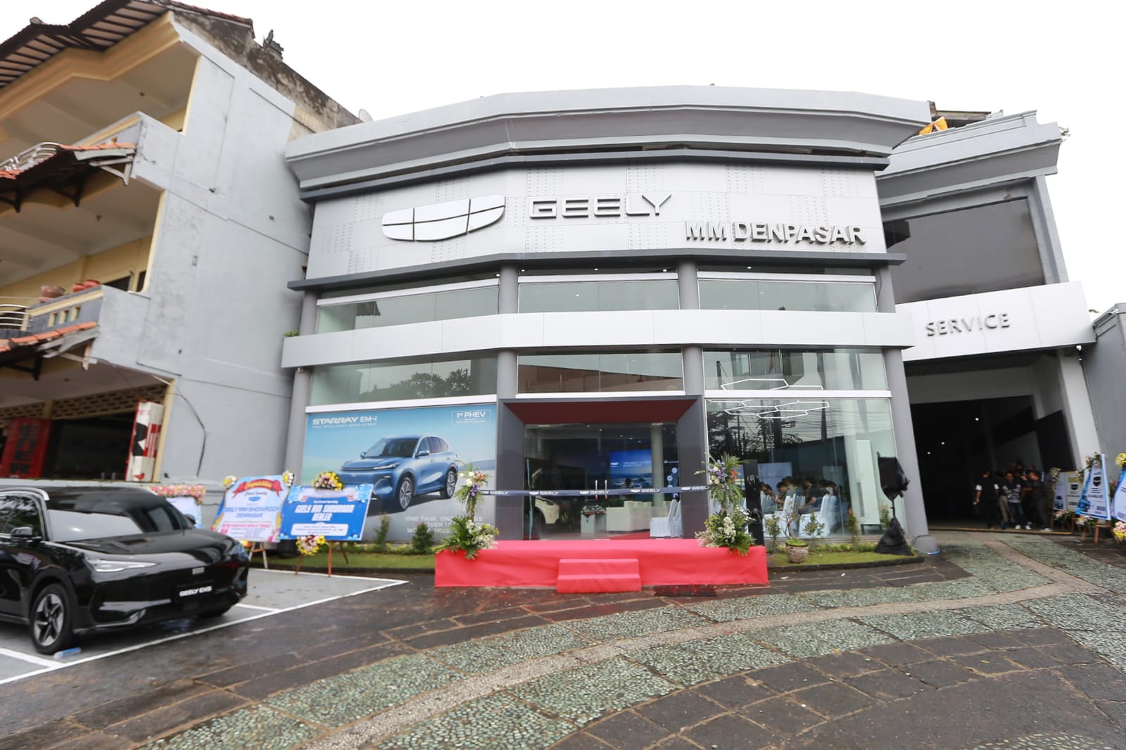 GEELY GAS POL! Serbu Bali Hingga Jakarta dengan 3 Diler Baru, Cek Promo Spesial EX2 Biar Gak Ketinggalan!