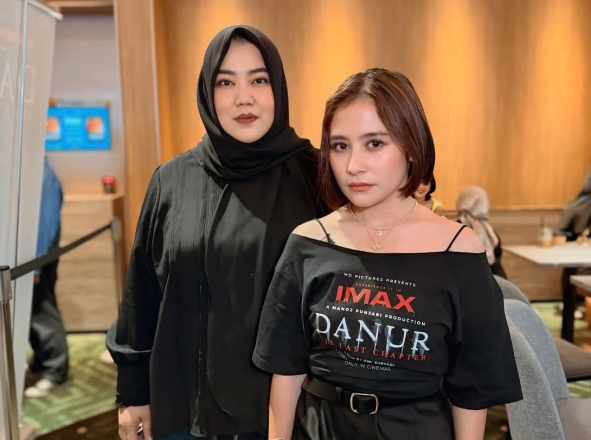 Prilly Latuconsina dan Risa Saraswati