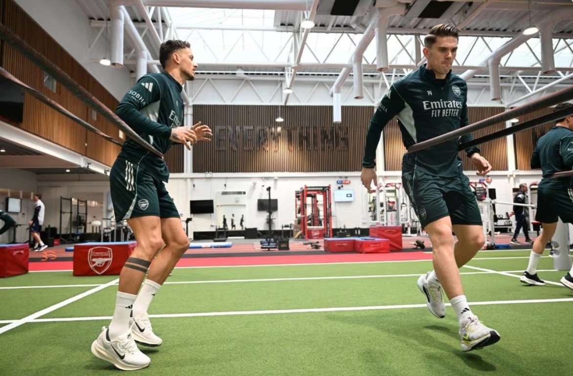 Pemain Arsenal menjalani latihan jelang hadapi Manchester United di Liga Inggris.