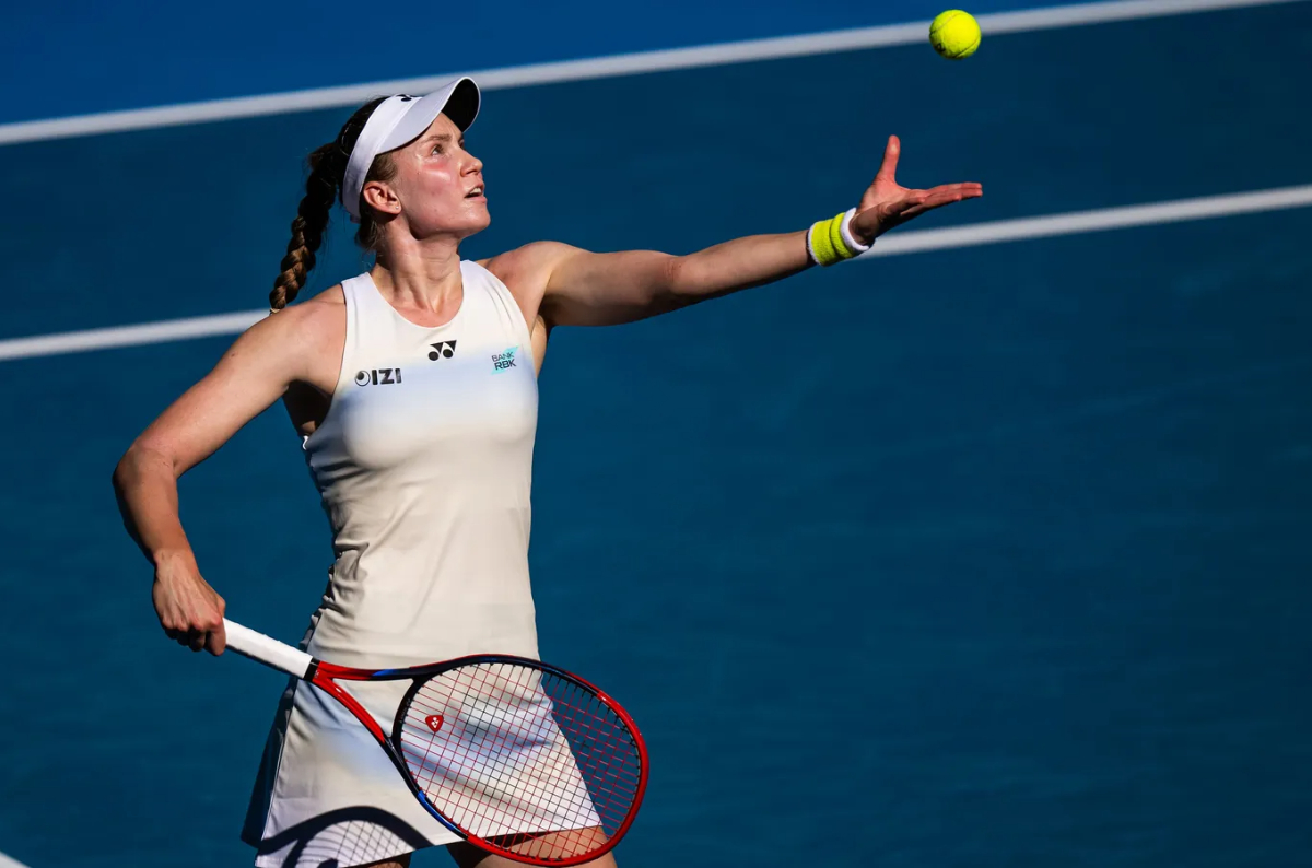 Elena Rybakina mengalahkan Elise Mertens 6-1, 6-3 dan melaju ke perempat final Australian Open untuk kedua kalinya.