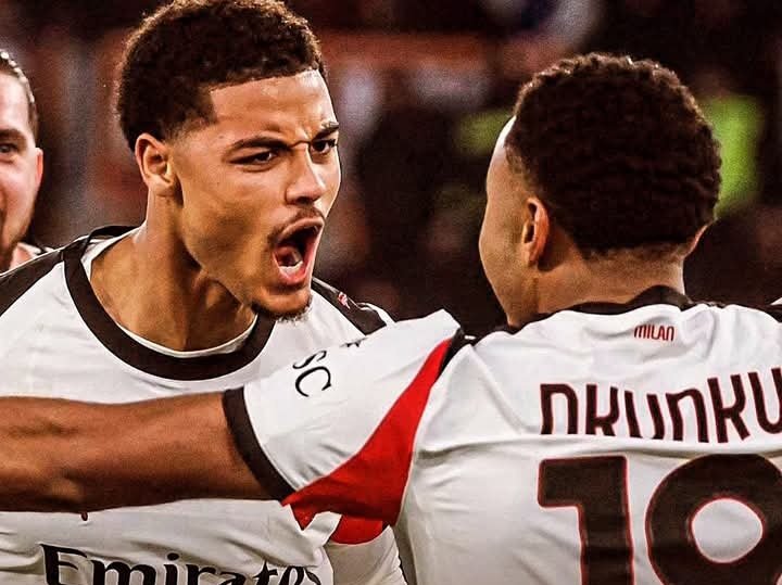 Koni De Winter meluapkan kegembiraan usai membawa AC Milan unggul 1-0 atas AS Roma berkat golnya.