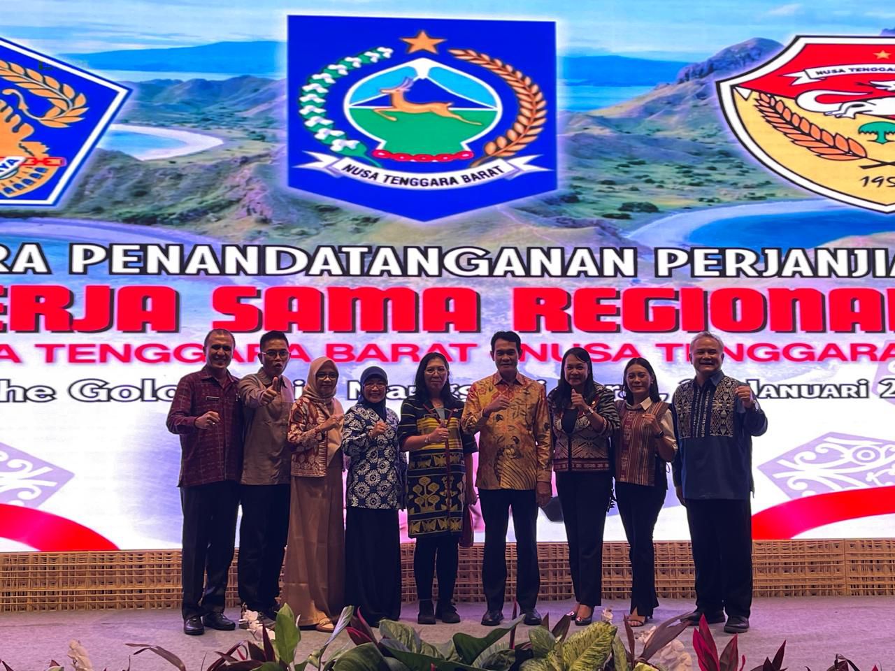 Wakil Bupati Lombok Tengah M Nursiah (empat kanan) turut hadir dalam PKS Regional Bali-Nusra di The Golo Mori, NTT, Rabu (28/1).