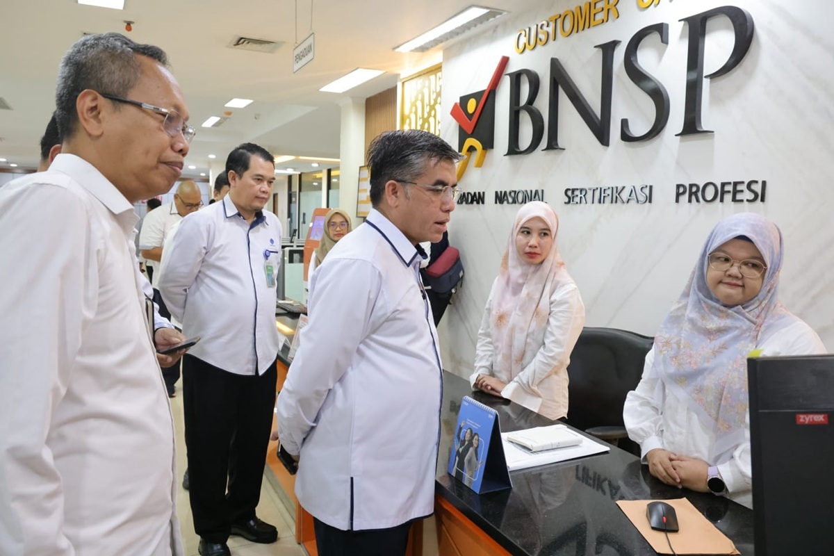 Menaker Yassierli: Sertifikasi Profesi Harus Murah dan Mudah Diakses termasuk untuk Penyandang Disabilitas