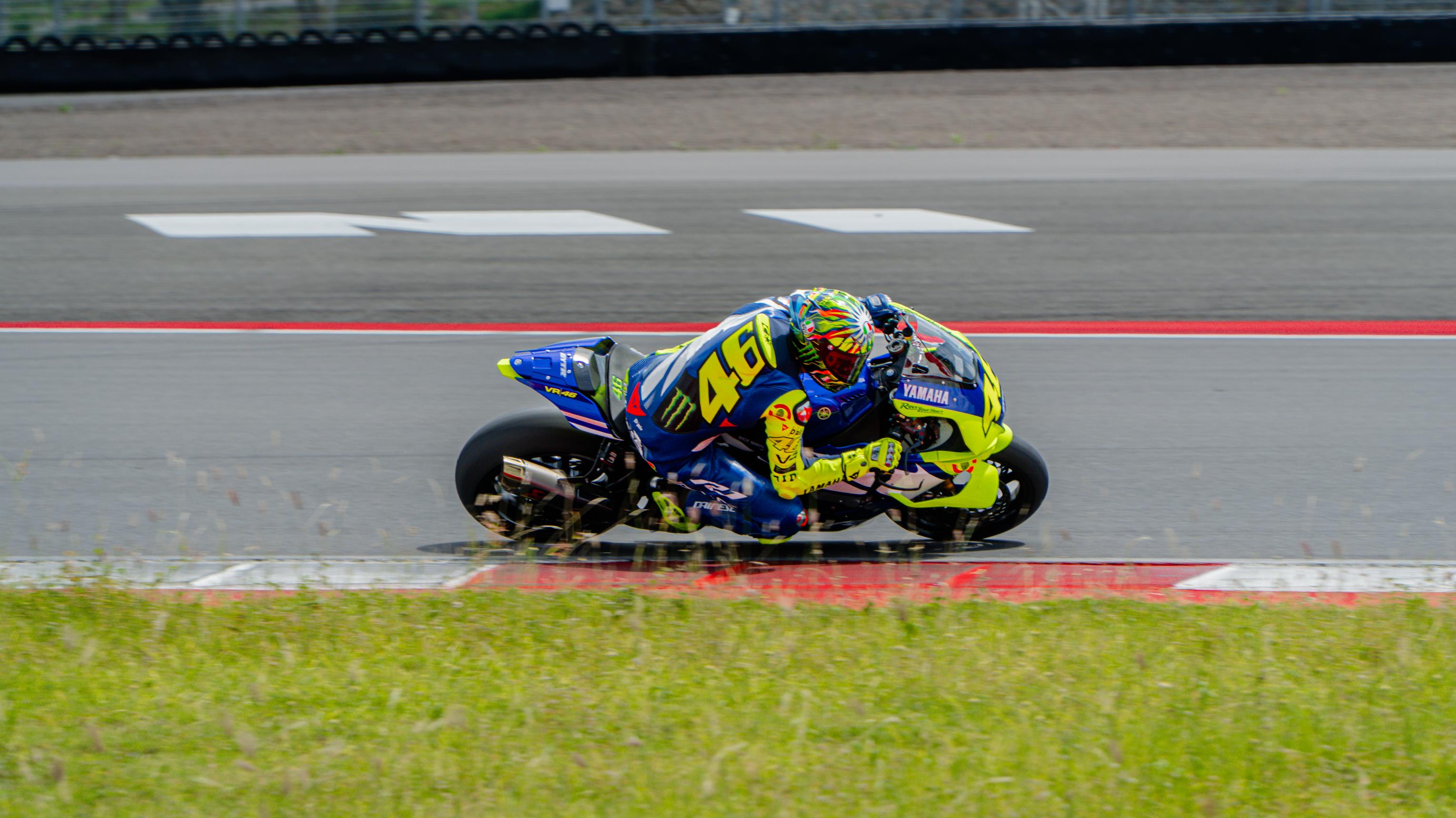 Untuk kali pertama, legenda MotoGP Valentino Rossi menjajal lintasan Sirkuit Internasional Mandalika, di Lombok Tengah, Kamis (29/1).