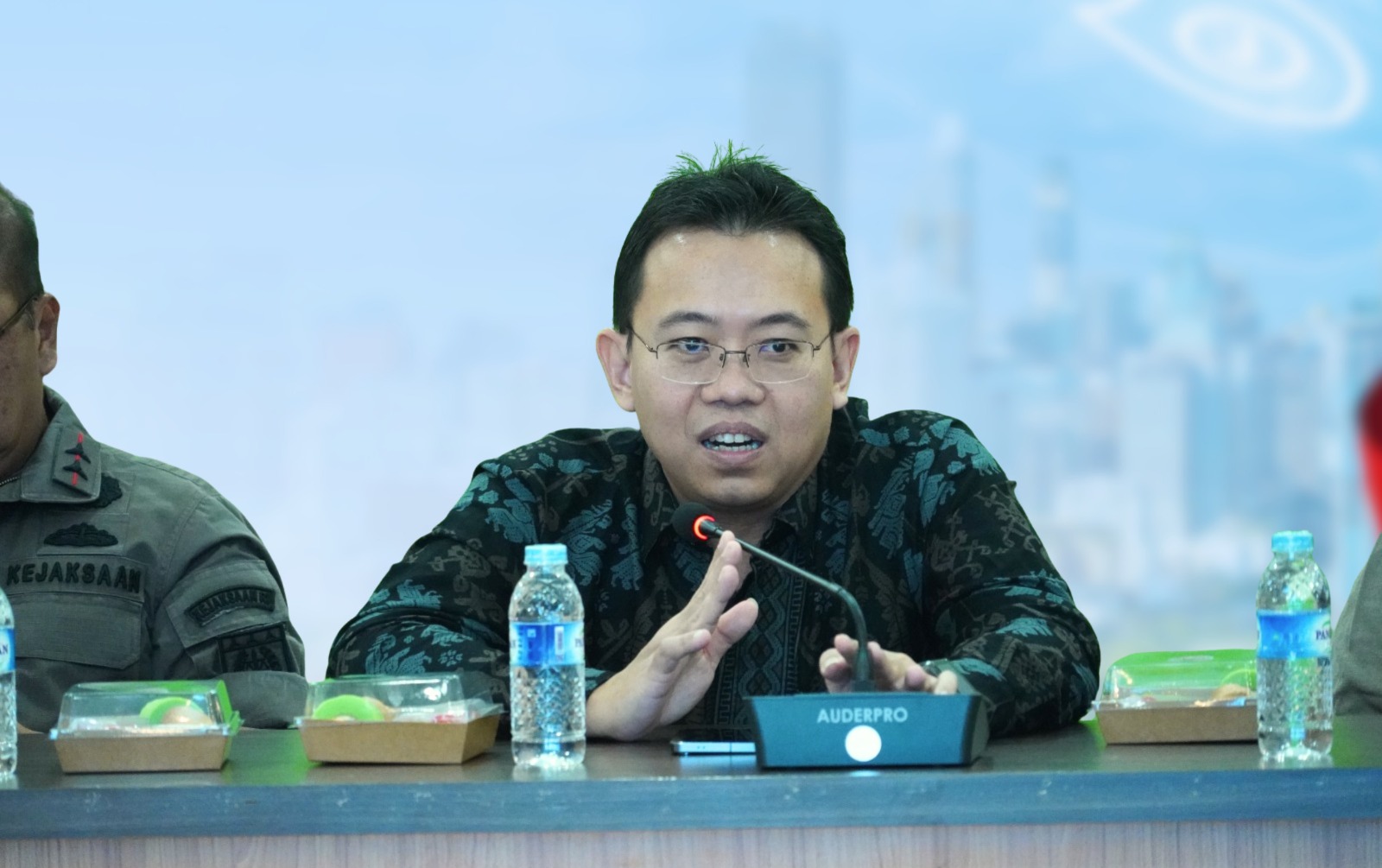 Kepala OJK NTB, Rudi Sulistyo