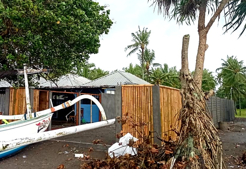 TERTIBKAN ATURAN: Pemerintah Kecamatan Batulayar rapat koordinasi membahas penertiban sempadan pantai.