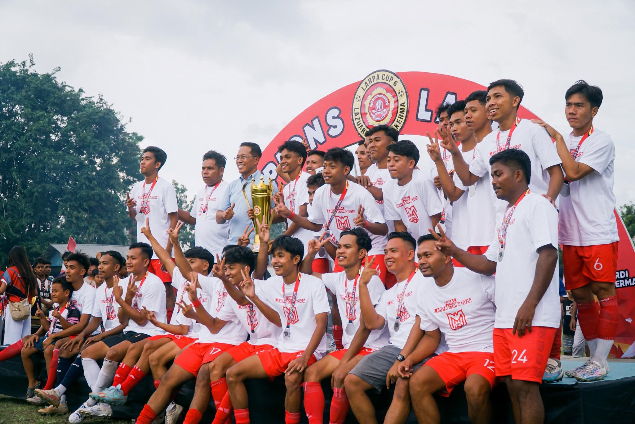 Club PS Masbagik yang berhasil menang di Larpa Cup