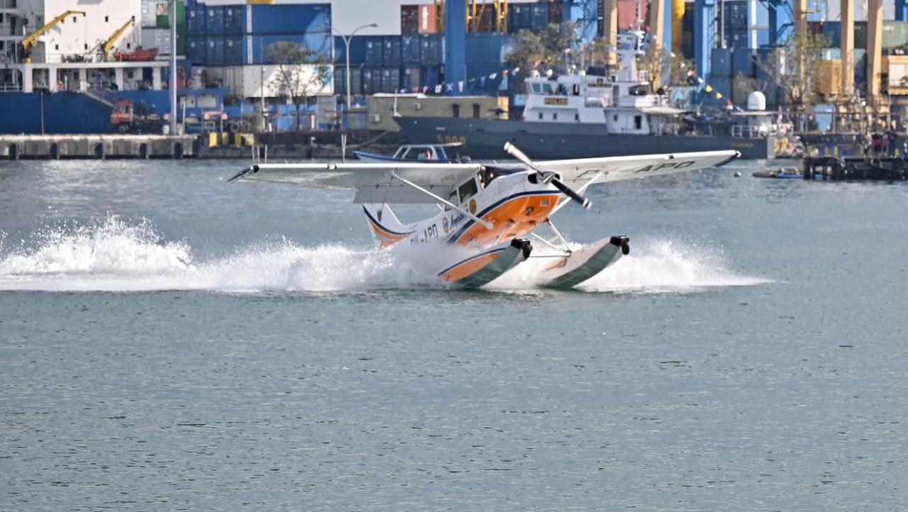 Launching pesawat amfibi (seaplane) oleh Kementerian Perhubungan (Kemenhub) beberapa waktu lalu.