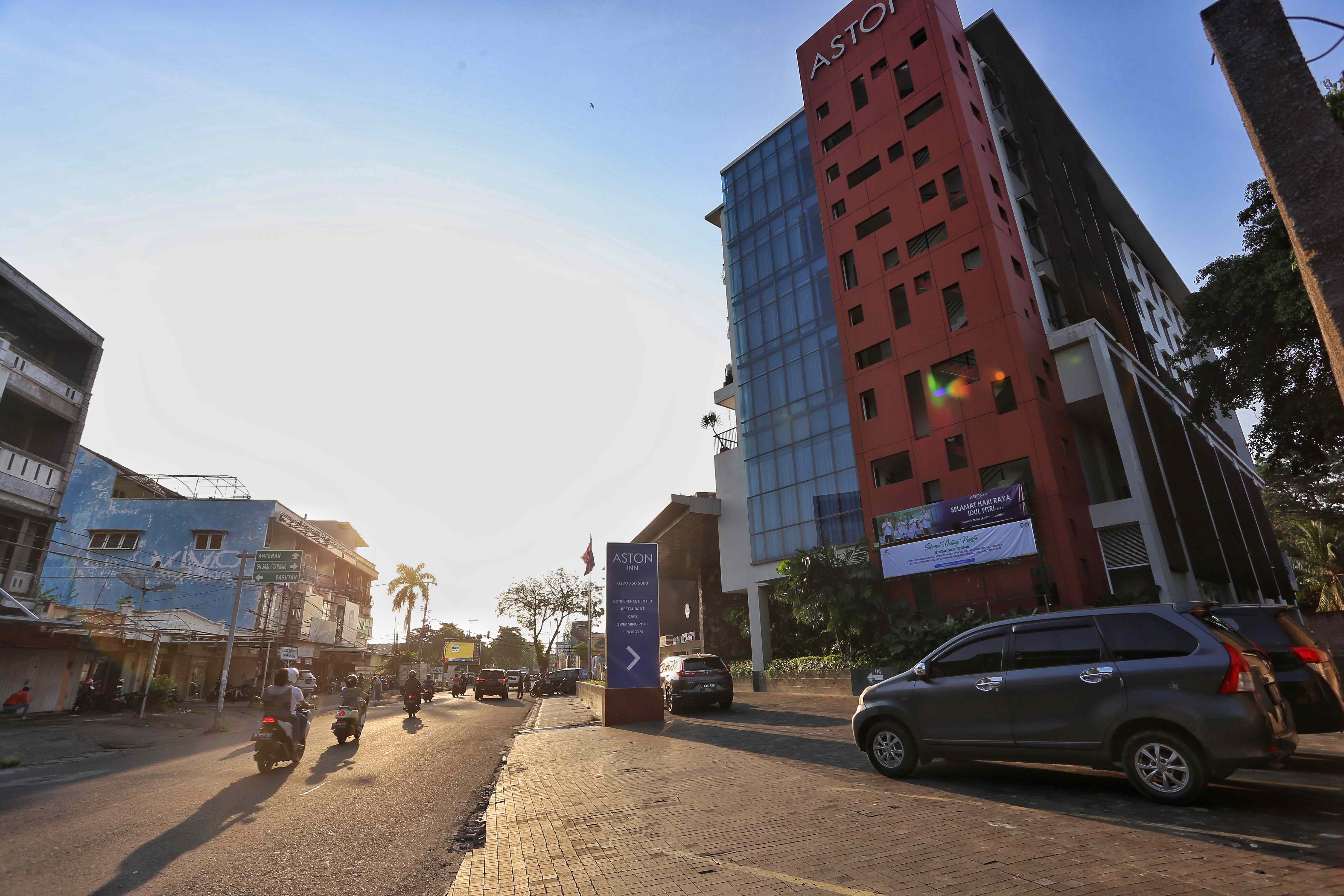 Salah satu hotel yang ada di Kota Mataram.