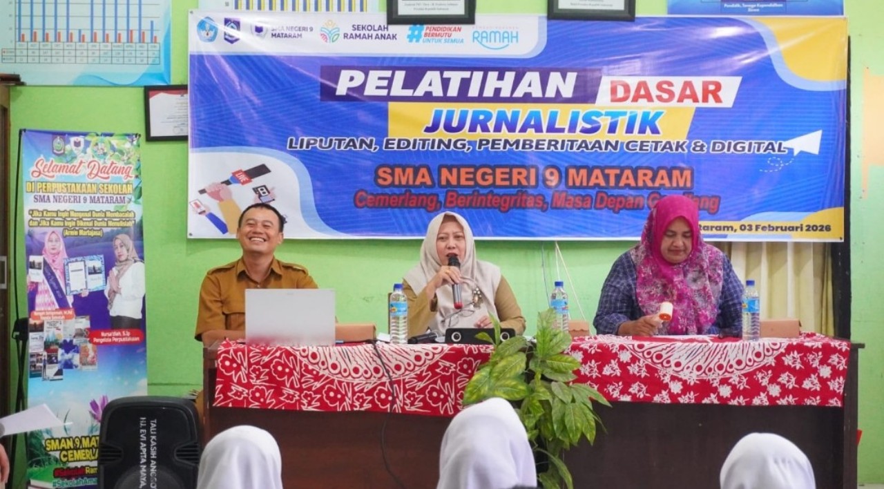SMAN 9 Mataram mengelar Pelatihan Dasar Jurnalistik bertajuk &ldquo;Liputan, Editing, Pemberitaan Cetak & Digital&rdquo; pada Senin (3/2/2026).