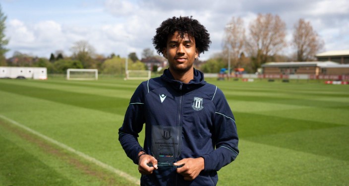 Arsenal berhasil meresmikan kedatangan bintang muda masa depan Inggris, Jaden Dixon, dari Stoke City.