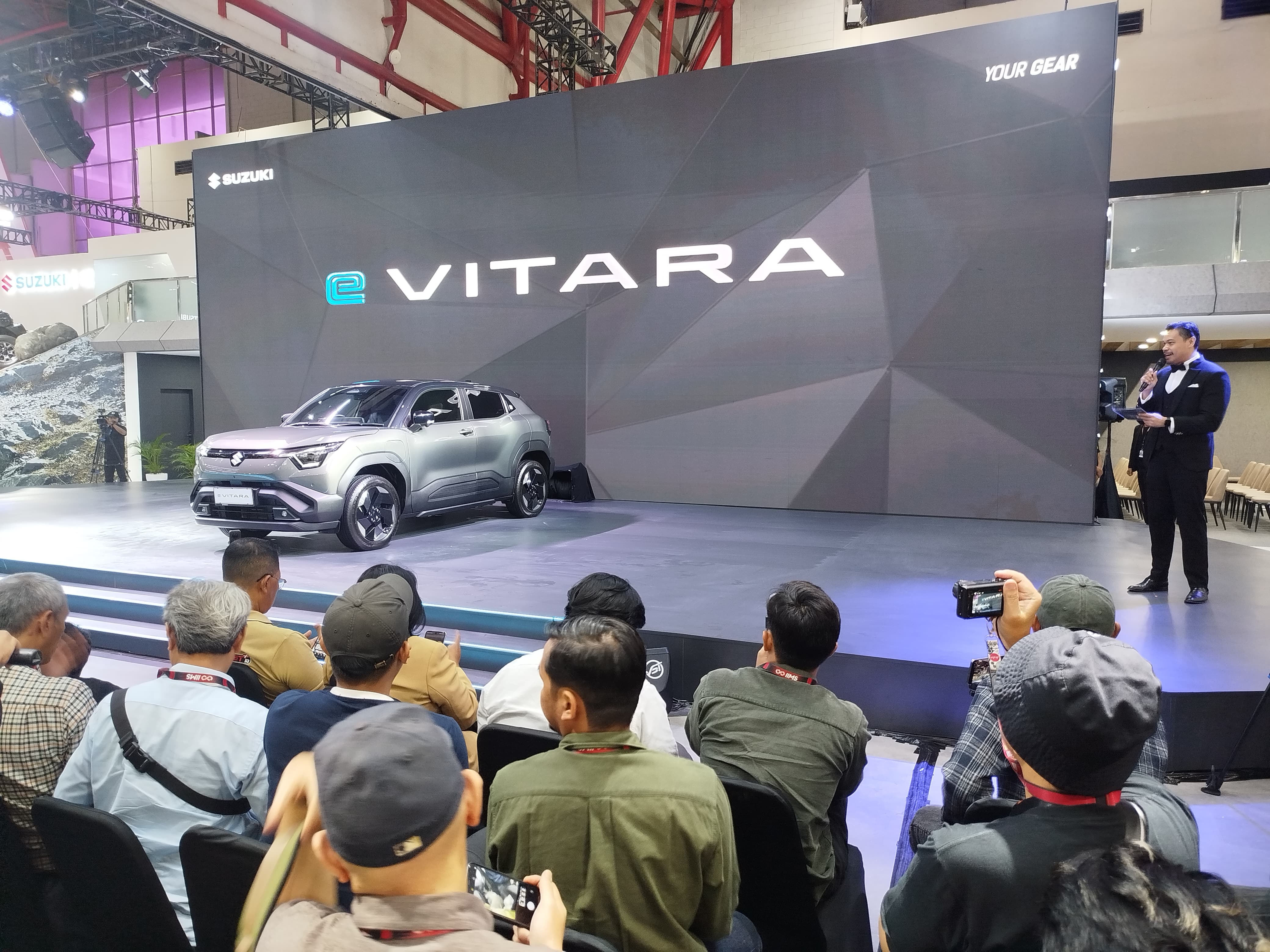 PT Suzuki Indomobil Sales (SIS) resmi meluncurkan Suzuki e VITARA, kepada publik Indonesia pada ajang Indonesia International Motor Show (IIMS) 2026 di JIExpo Kemayoran, Jakarta.