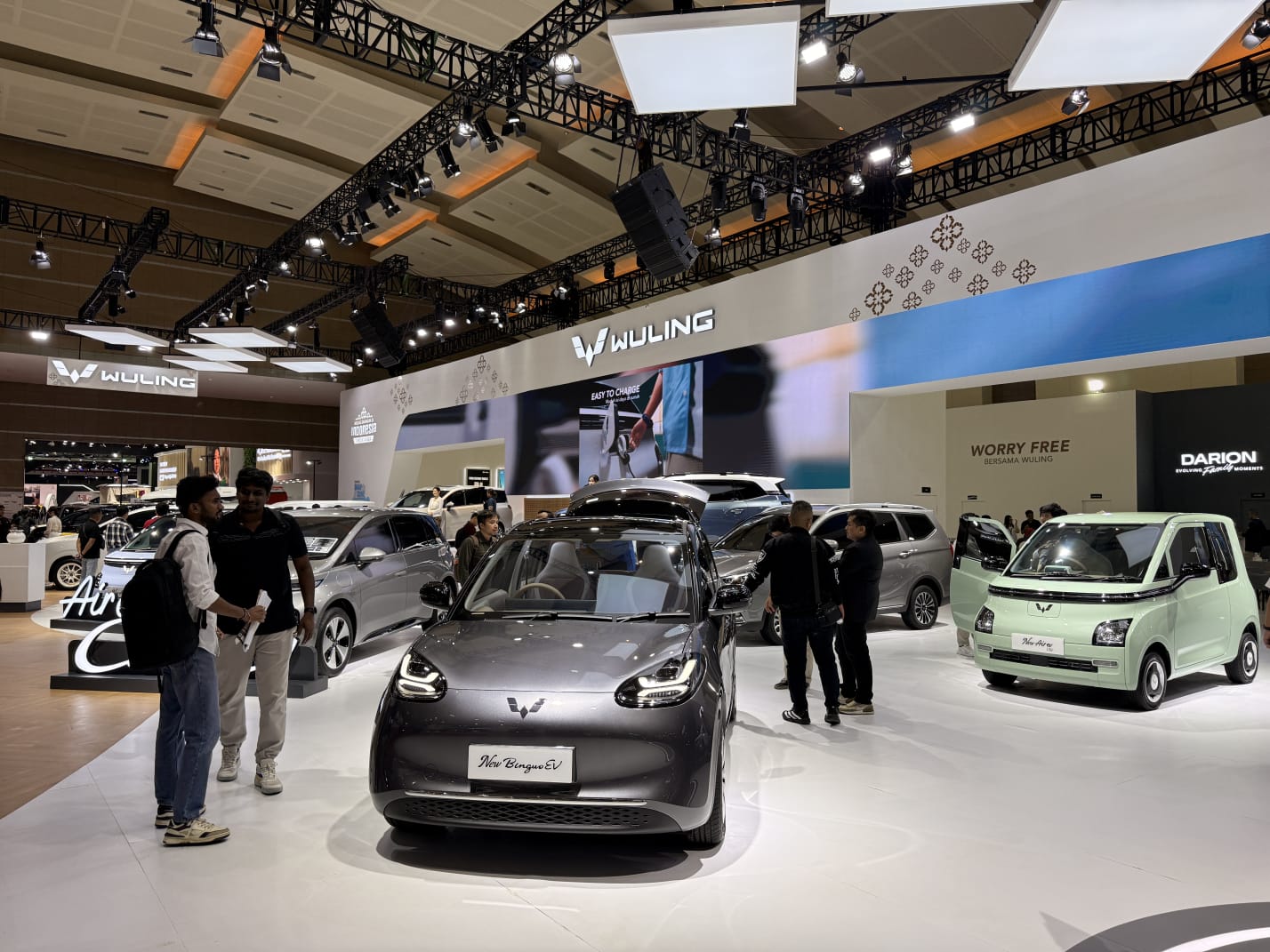 Menampilkan produk ICE, EV hingga PHEV serta terdapat exclusive test drive area dan booth outdoor