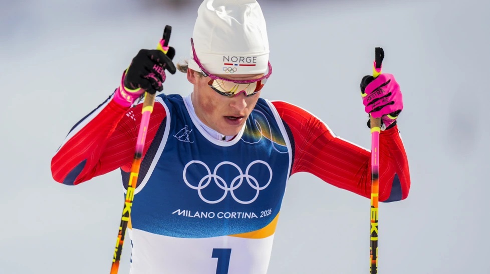 Johannes H&oslash;sflot Kl&aelig;bo saat berlaga di nomor ski lintas alam 20 kilometer skiathlon putra di Lago di Tesero pada Olimpiade Musim Dingin Milano&ndash;Cortina 2026. (Terje Pedersen/NTB)