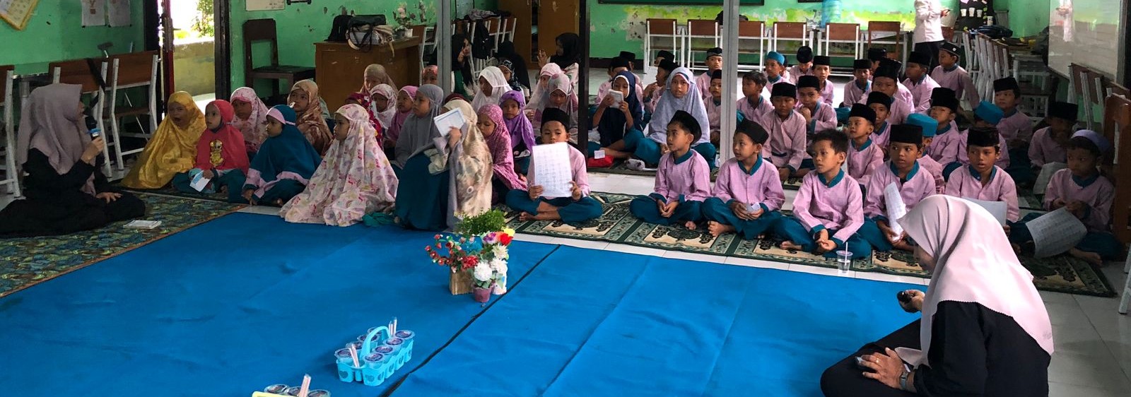 Keluarga besar SDN 25 Mataram menggelar zikir dan doa bersama memperingati HUT ke-50 sekolah, belum lama ini. SDN 25 Mataram rayakan HUT ke-50, perkuat sinergi guru, siswa, dan orang tua.
