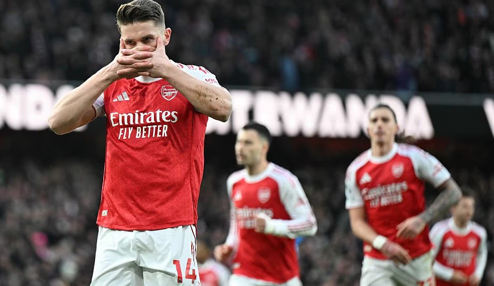 Viktor Gyokeres menyumbang dua gol saat Arsenal mengalahkan Sunderland dalam lanjutan Liga Inggris.