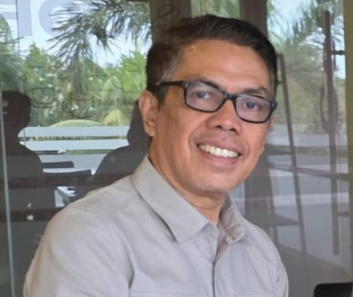 Adhar Hakim