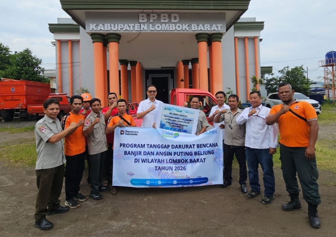 PT Pelindo Cabang Lembar Salurkan Bantuan Pemulihan Pascabencana Banjir dan Angin Puting Beliung di Lombok Barat