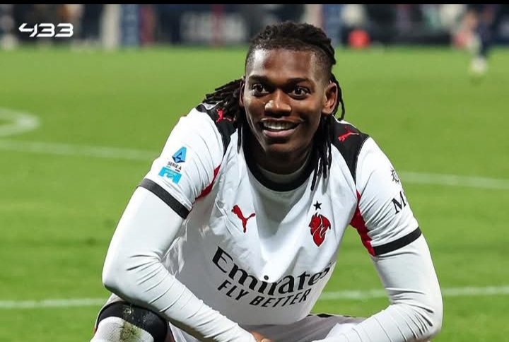 Striker AC Milan Rafael Leao yang mencetak gol saat mengalahkan Cremonese. 