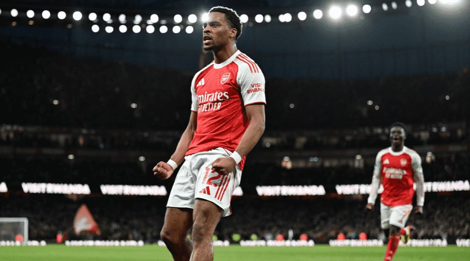 Pemain Arsenal merayakan gol ke gawang Chelsea dalam lanjutan Liga Inggris.