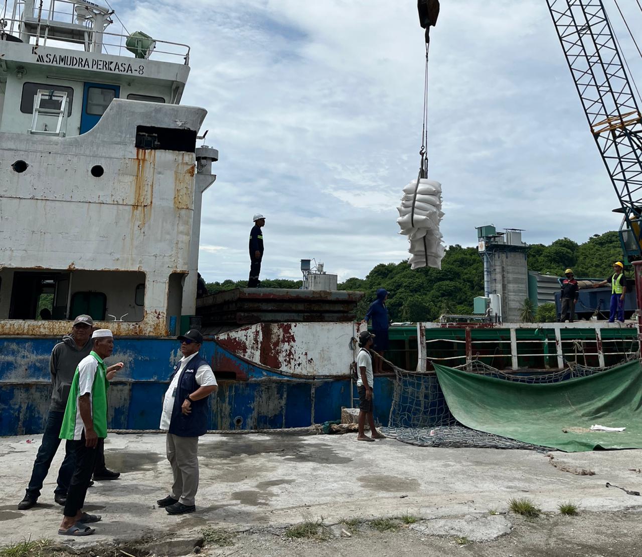 Gudang Full Senyum! NTB Kirim Ribuan Ton Beras Buat Support Tetangga