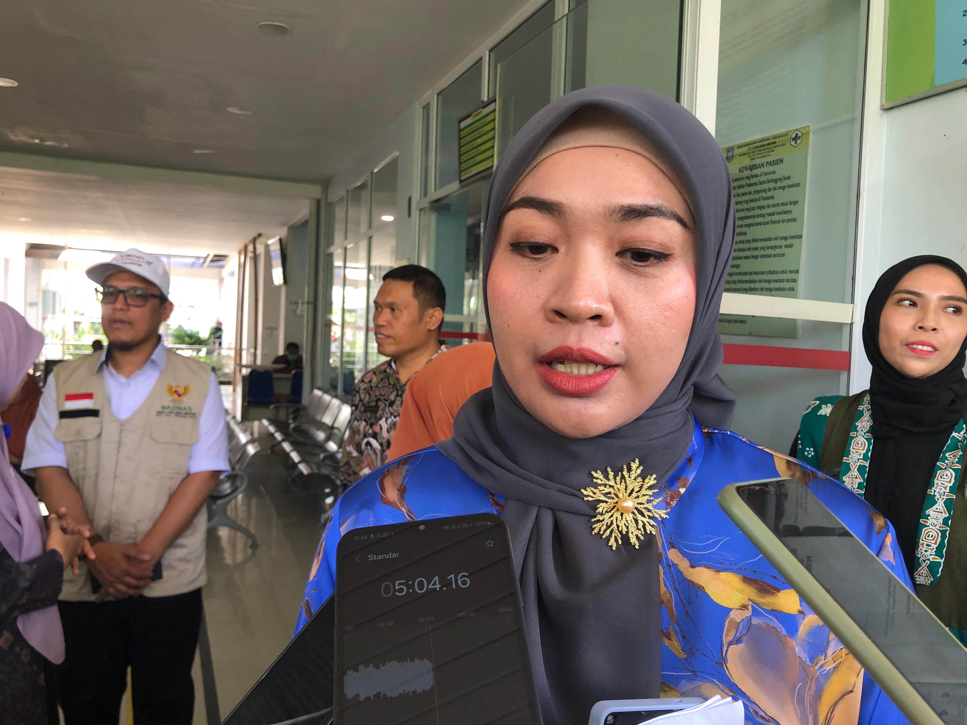 FOKUS TANGANI STUNTING: Ketua TP PKK Lobar Ayu Indra Rukmana Zaini saat memberi keterangan kepada media usai sosialisasi penanganan stunting. ​