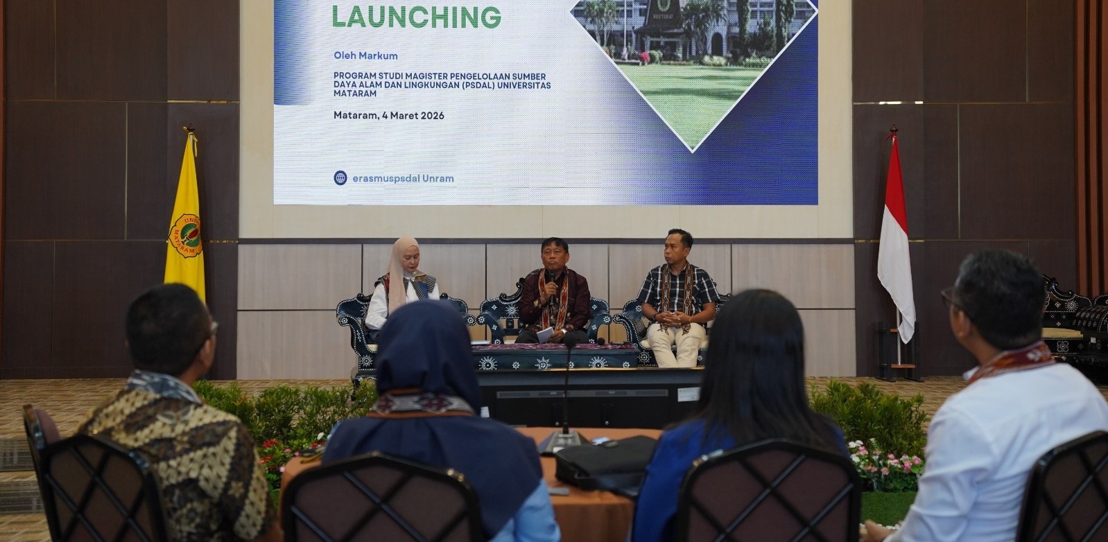 Unram meluncurkan Proyek Erasmus+ Enhance memperkuat pendidikan lingkungan melalui kolaborasi internasional di Ruang Sidang Senat Rektorat Universitas Mataram, Rabu lalu (4/3).