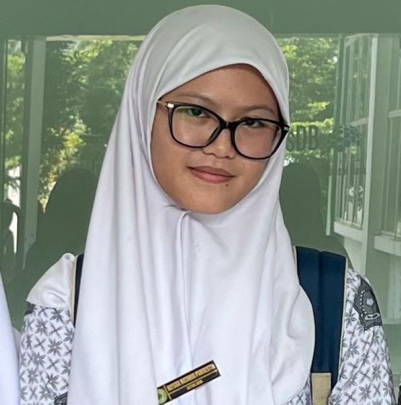 Alyssa Natania Pangestu, siswi MAN 1 Mataram raih medali perunggu lomba Bahasa Inggris di UIN Mataram.