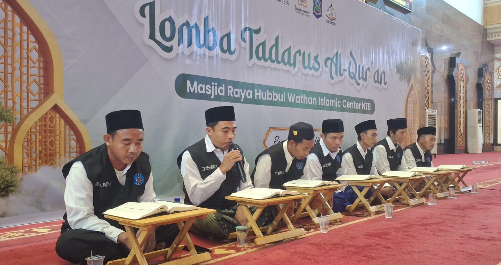 Tim Tadarus PGA Kota Mataram mengikuti tadarus Alquran di Masjid Hubbul Wathan IC NTB,belum lama ini.