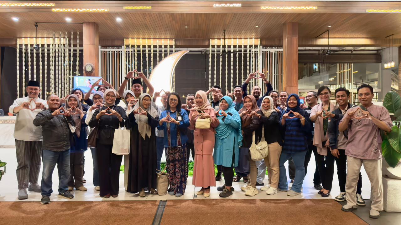 Aruna Senggigi Buka Bersama Puluhan Media di Senggigi , Kamis (5/3).