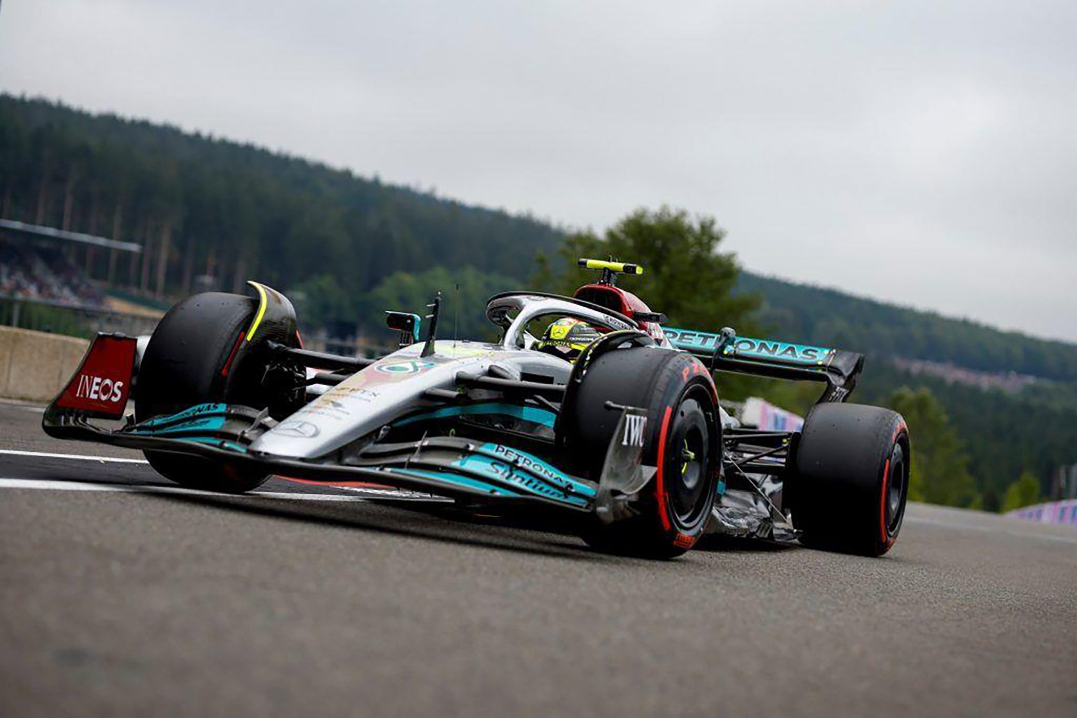 Balapan Formula One (F1) musim 2026 resmi dimulai di Melbourne dengan memperkenalkan mobil yang bisa "berubah bentuk" secara otomatis di tengah lintasan. (Istimewa)