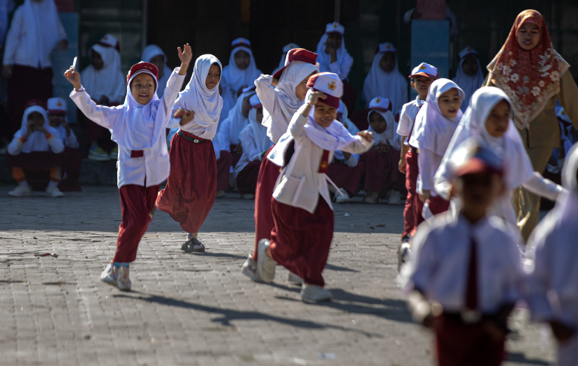 Anak pulang sekolah